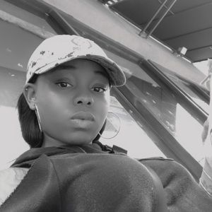 Meet your Posher, Raynisha